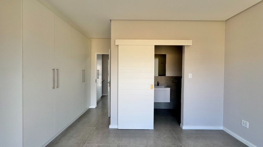 2 Bedroom Property for Sale in Gordons Bay Central Western Cape